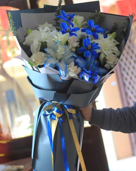 Hoa tulip và ly kép