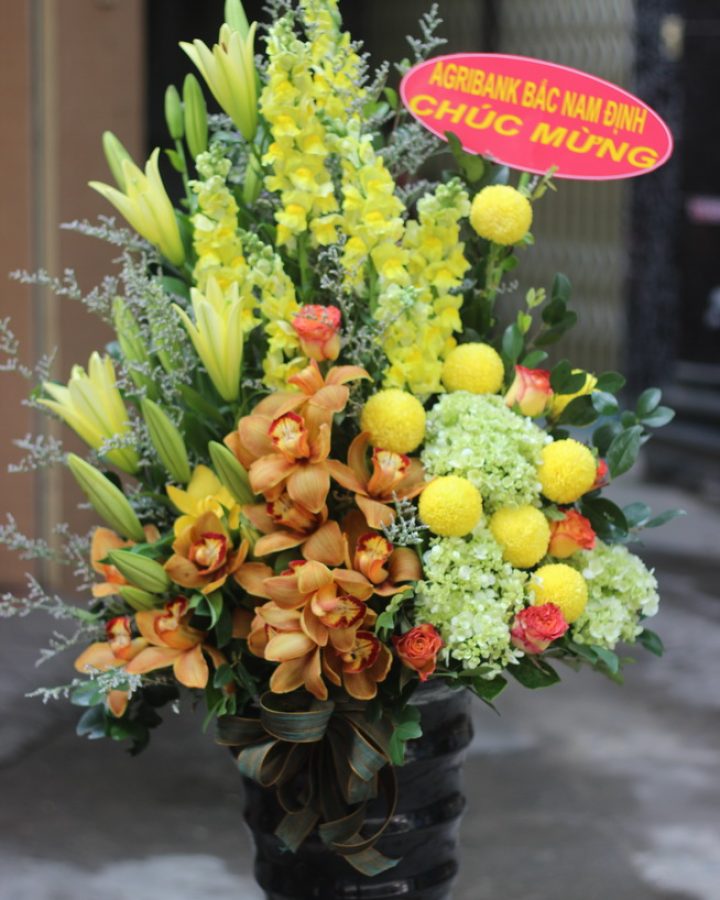 Hộp hoa chúc mừng – sang trọng