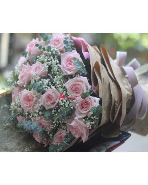 Em trong mắt anh