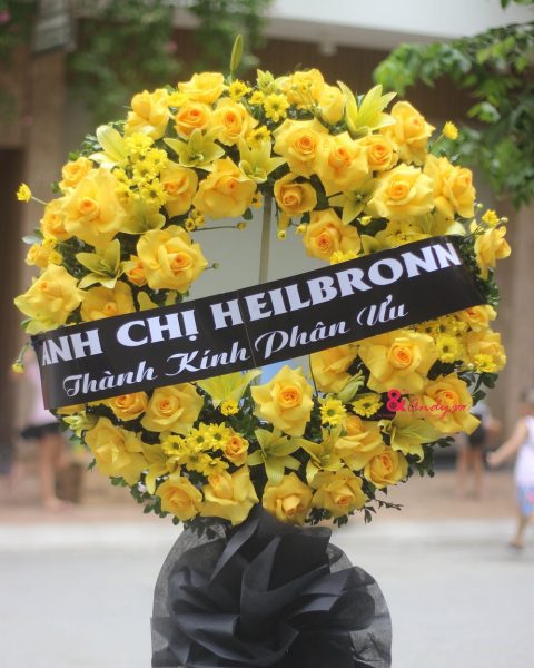 Vòng hoa chia buồn