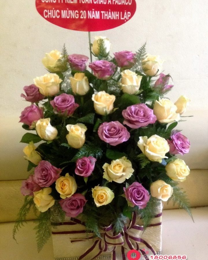 Hộp hoa hồng tím