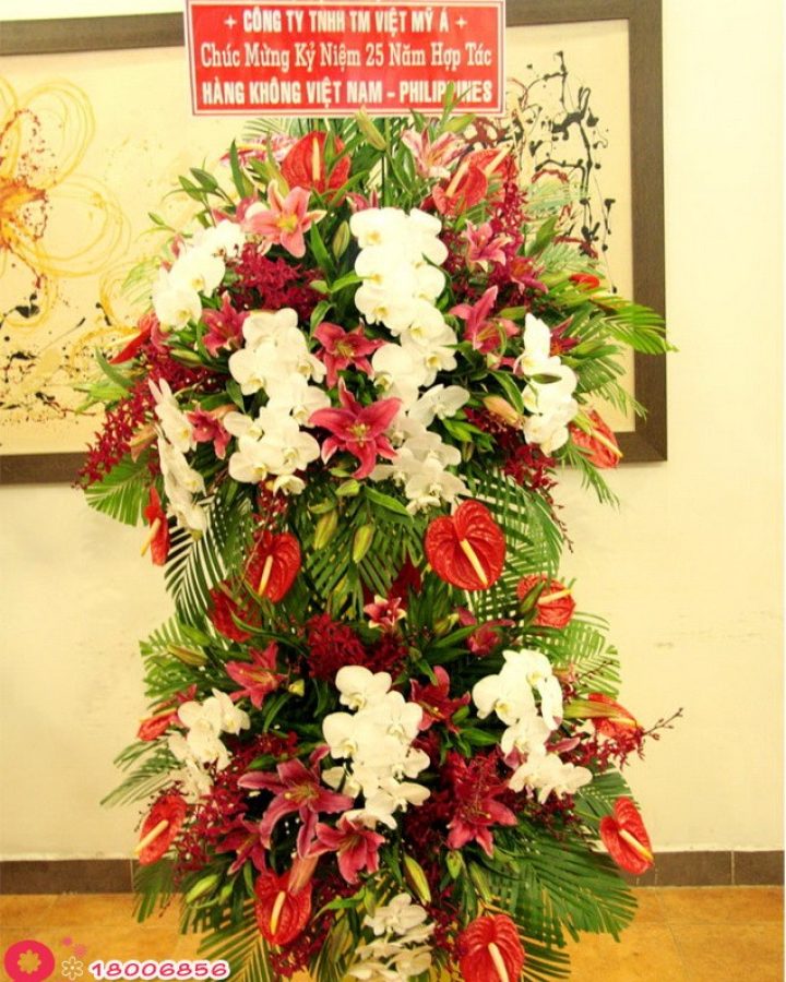 Hoa khai trương công ty