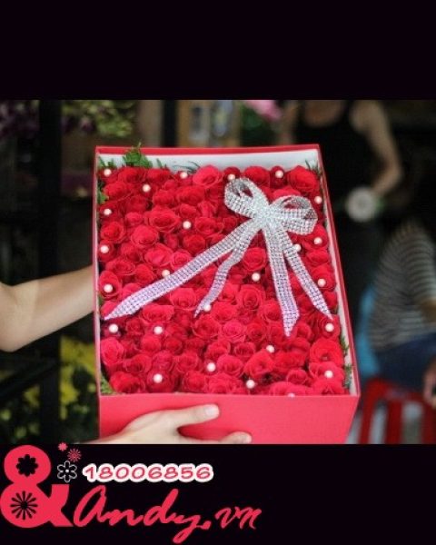 Chiếc hộp yêu thương